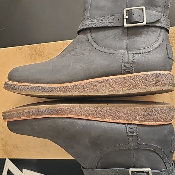 UGG Black Leather Ankle Boots UGG Women's Camren Leather Boot, Black, - Picture 15 of 15